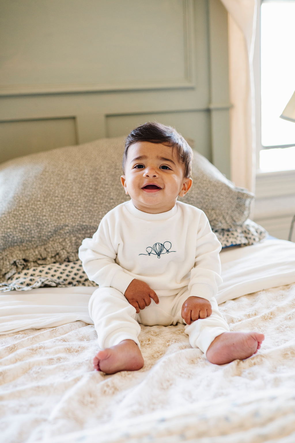 Ely's & co Velour Embroidered Hot Air Balloon Lounge Set