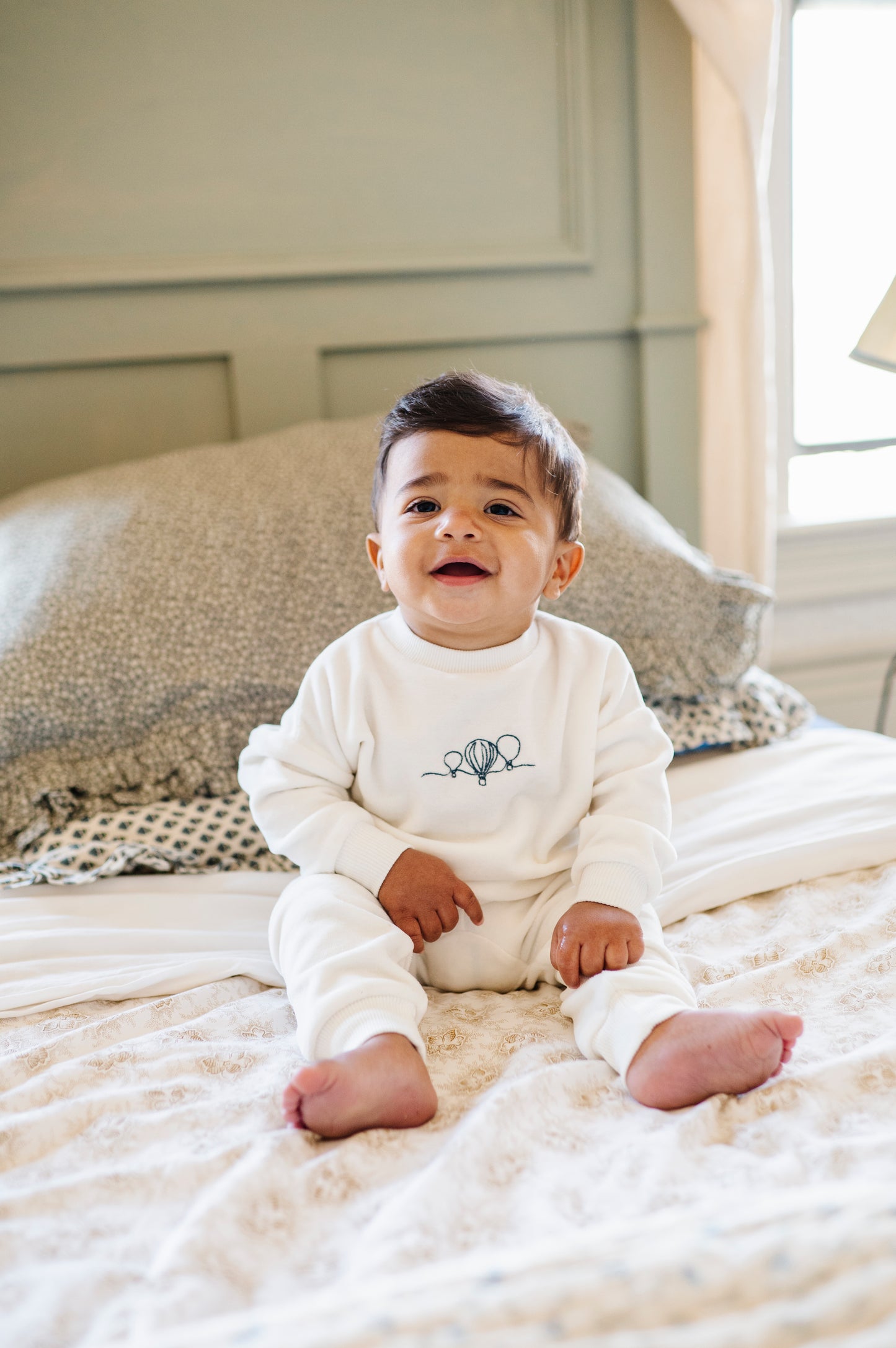 Ely's & co Velour Embroidered Hot Air Balloon Lounge Set