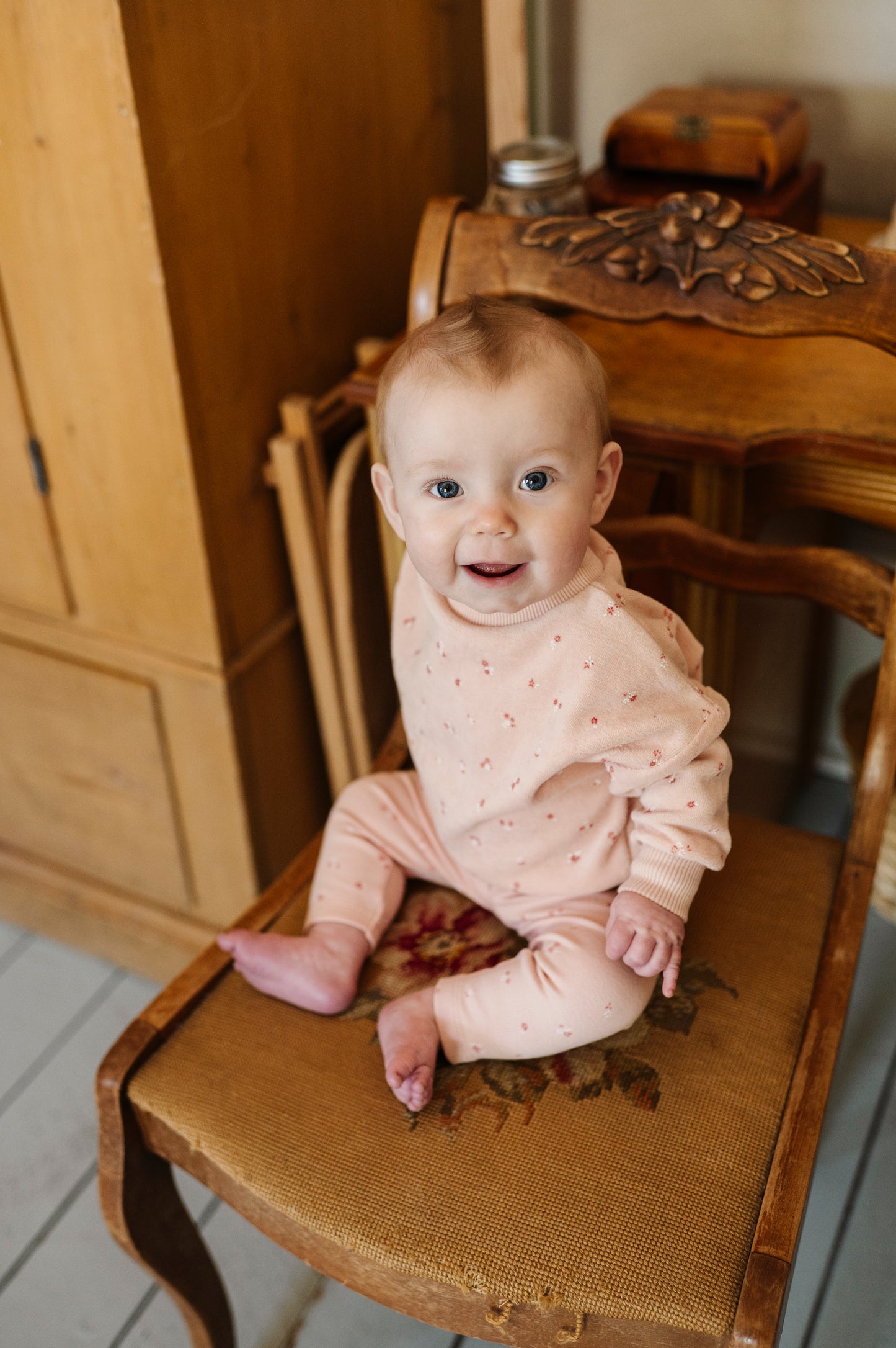 Velour Cluster Flower Velour Top and cotton legging Lounge Set